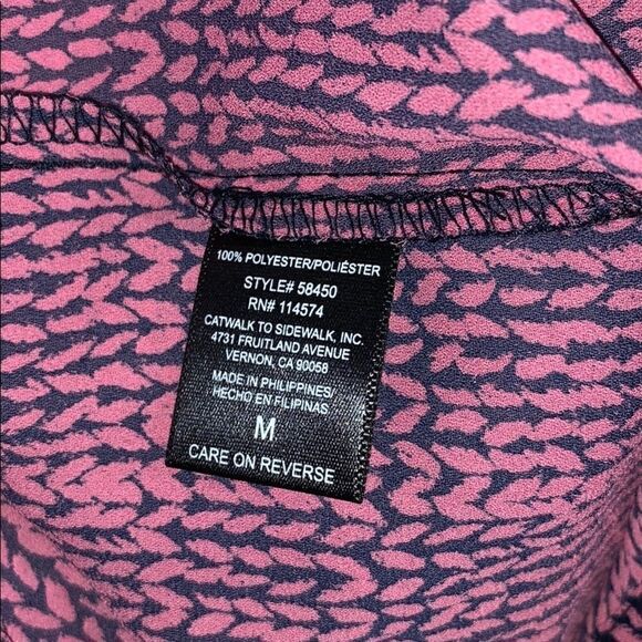 🛍️Pleione pink and black short sleeve top - Picture 8 of 8